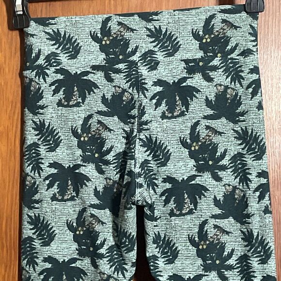 LuLaRoe OS Leggings Palm Trees Coconut Palm  - One Size Floral  Green Gray - Picture 7 of 10